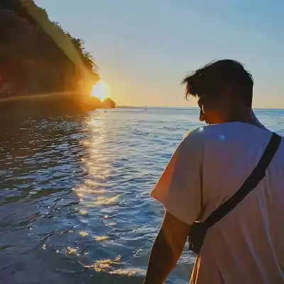 沈忆山
